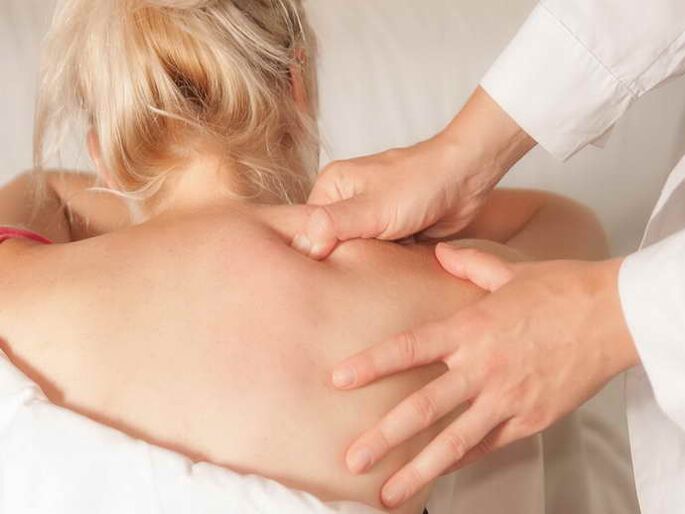 Osteokondrosia torakoarekin masajea